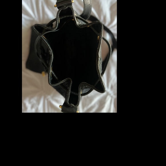 Authentic Chanel Bucket Drawstring Vintage Black Quilted Lambskin Cross Body Bag - Picture 7 of 14